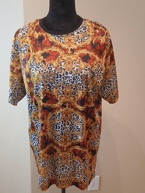 Men's Ornate Baroque Print Short-Sleeve Shirt in Gold and Black